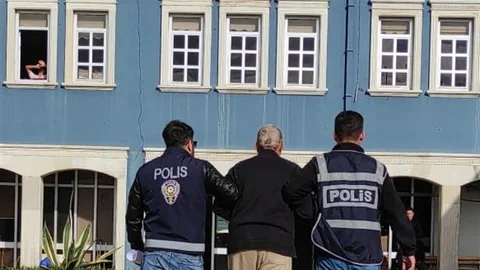 Foça'da cinsel istismar suçlusu yakalandı
