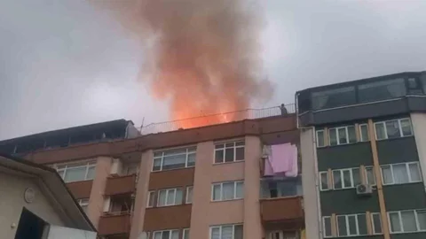 Samsun'da 9 katlı binada yangın çıktı