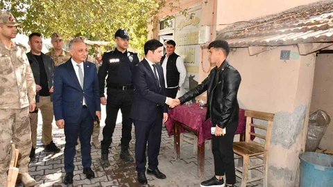 Iğdır'da Kaymakam Gülnar esnaf ve vatandaşlarla bir araya geldi