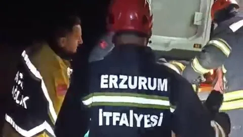 Palandöken'de otomobil şarampole uçtu