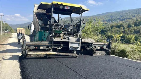 Düzce'de Yeşilyayla Köyü sıcak asfalta kavuştu