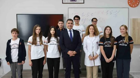 Düzce'de Vali Aslan öğrencilerle buluşuyor