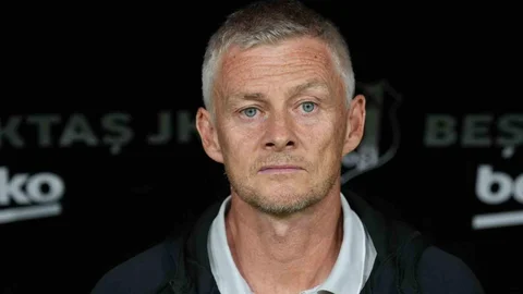 İstanbul'da Süper Lig'de teknik direktör değişiklikleri hız kesmeden sürüyor.