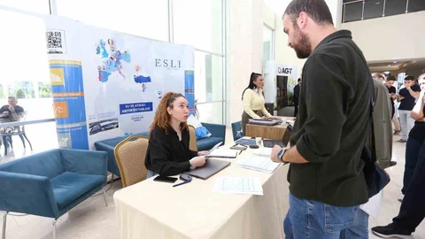 Antalya'da Kariyer ve İstihdam Günü
