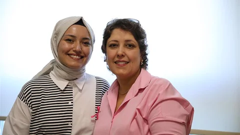 Denizli'de Meme Kanserini Yenen Kadın, Diğerlerine Umut Oluyor