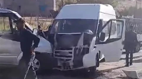 Siirt'te minibüs kazası: 11 yaralı
