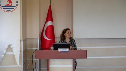 Prof. Dr. Kuleyin, üniversitelerin e-atık yönetiminde öncü rol oynaması gerektiğini vurguladı.