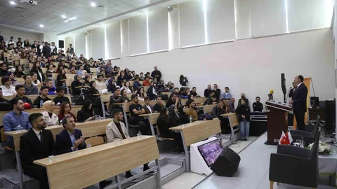 Başkan Altay gençlere boykot konusunda duyarlılık çağrısında bulundu.