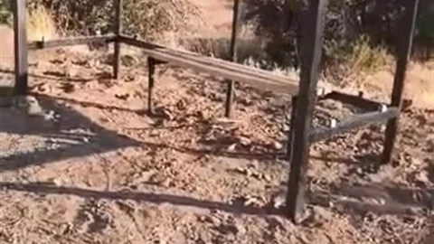 Elazığ'da koruma plakaları çalındı