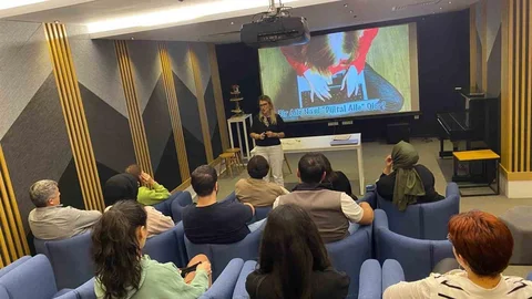 Eskişehir'de Aile ve İnternet Eğitimi