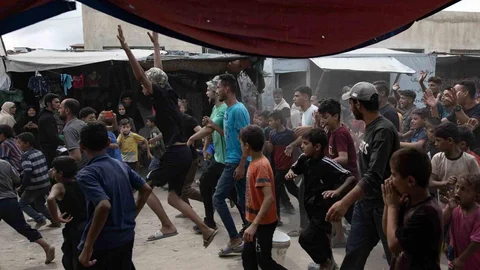 Gazze'de ateşkes kararı çocukları sevindirdi