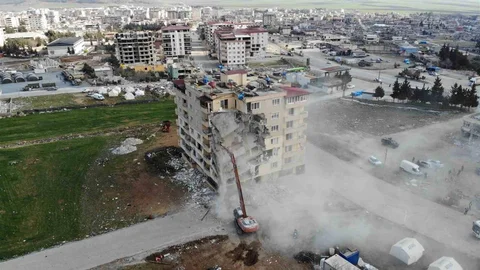 Gaziantep'te apartman faciasında 67 kişinin ölümüne neden olan müteahhit Yunus Kaya, 13 yıl hapis cezası aldı.