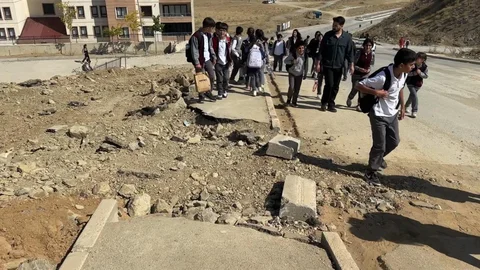 Hakkari Yüksekova'da doğalgaz çalışmaları tamamlanmadı