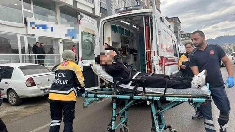Ünye'de trafik kazasında 3 öğrenci yaralandı