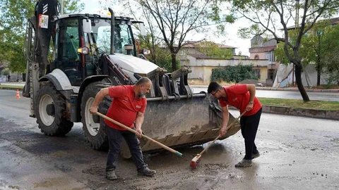 Kahramanmaraş'ta temizlik çalışmaları sürüyor