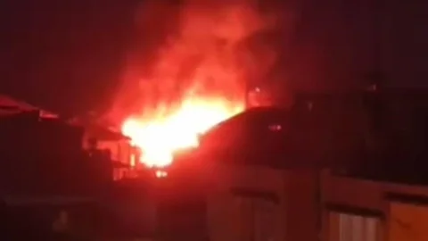 Mersin Büyükşehir İtfaiyesi’nden Cansiparane Mücadele: Tarsus’taki Yangın Kontrol Altına Alındı