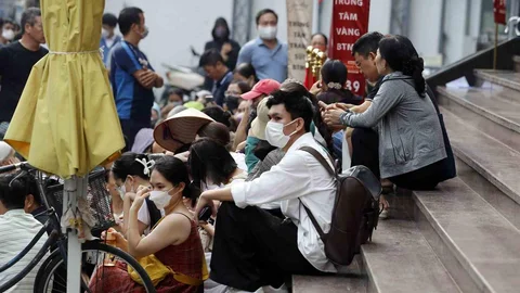 Filipinler'de 7.4 büyüklüğünde deprem meydana geldi, tsunami uyarısı yapıldı