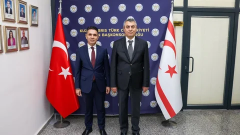 Vali  Toros, Kuzey Kıbrıs Türk Cumhuriyeti Mersin Başkonsolosu Erek Çağatay’a İade-i Ziyaret