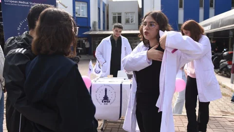 Ege Üniversitesi'nde meme kanseri farkındalık etkinliği