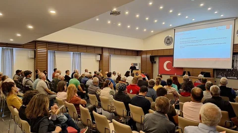 Muğla'da budama eğitimleri sürüyor