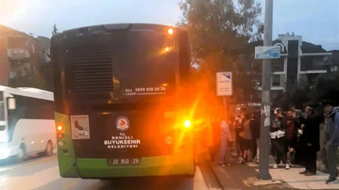 Denizli Pamukkale'de halk otobüsü arıza yaptı