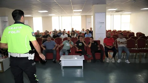 Batman'da okul geçidi görevlisi eğitimi gerçekleştirildi