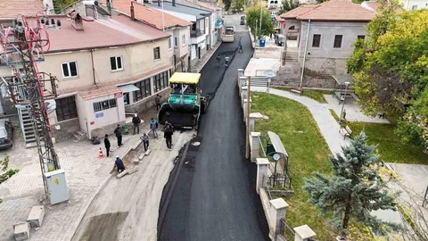 Kayseri'de asfalt çalışmaları sürüyor