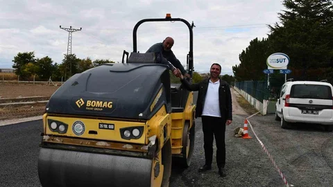 Beylikova'da Tarım Kredi Süt Fabrikası yolları sıcak asfaltla yenilendi