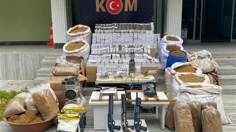 Uşak'ta düzenlenen kaçakçılık operasyonunda 5 kişi gözaltına alındı