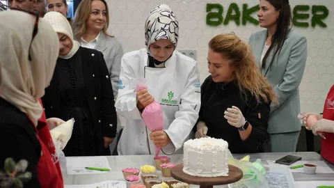 Başakşehir'de Yeni Sosyal Merkezler Açıldı