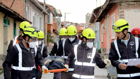 Kütahya'da AFAD tatbikatında KOSB arama kurtarma ekibi aktif rol oynadı