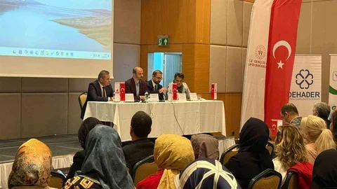 Malatya'da gençler için medya bilinci paneli