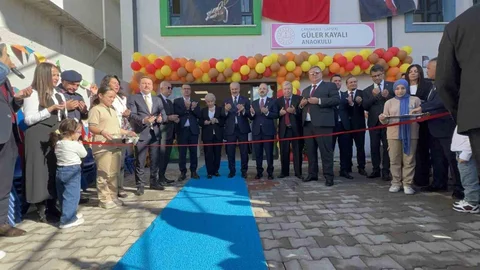 Çanakkale'de Bakan Yardımcısı Turan, Türkiye'nin güçlü olması gerektiğini vurguladı.
