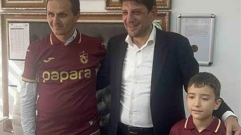 İstanbul'da Minik Taraftara Anlamlı Ziyaret