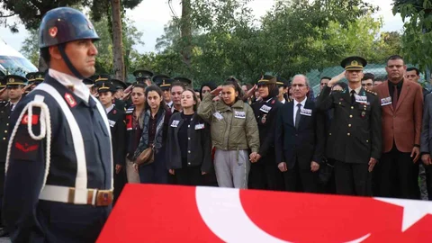 Sakarya'da şehit jandarma personelleri gözyaşlarıyla uğurlandı