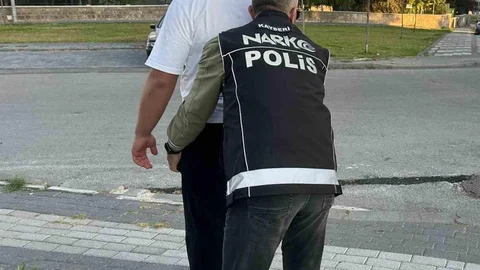 Kayseri'de okul çevresinde 14 kişi sorgulandı