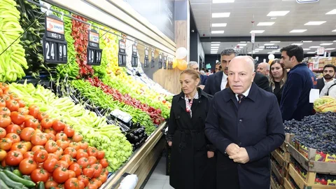 Erzurum'da Halk Pazarı'nın 8. şubesi Hilalkent'te hizmete girdi