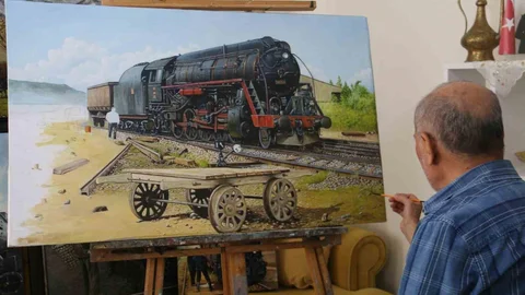 Sivas'ta tren sevgisini tablolarıyla yaşatıyor