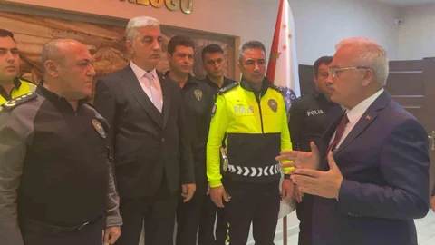 Aksaray'da Polis Memurlarına Başarı Belgesi Verildi