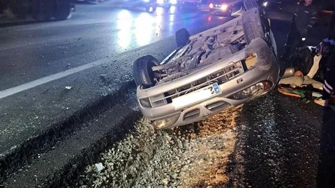 Elazığ'da otomobil takla attı