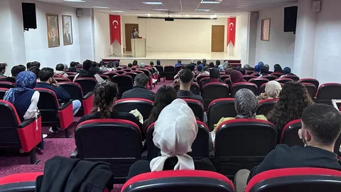 "Damgalanma ve Ruh Sağlığı" söyleşisi Erzincan'da gerçekleştirildi