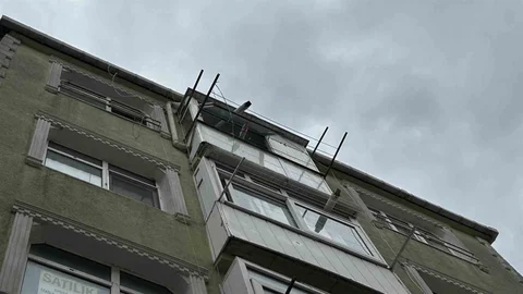 Fatih'te bir kadın 5. kattan düşerek yaşamını yitirdi