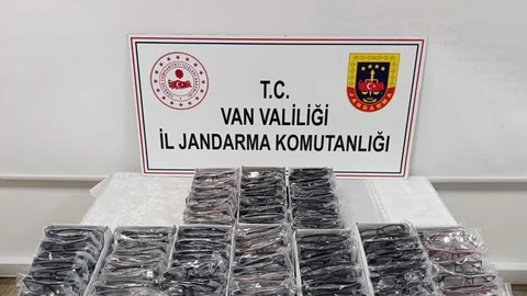 Çaldıran'da 250 adet kaçak gözlük bulundu