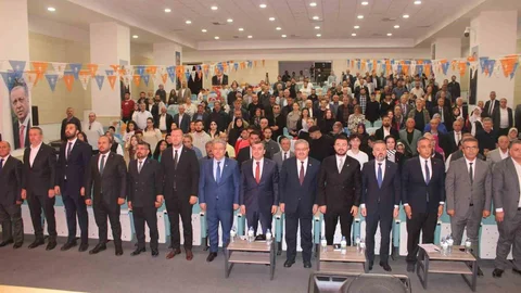 Kayseri'de AK Parti Kocasinan İlçe Danışma Meclisi toplandı.