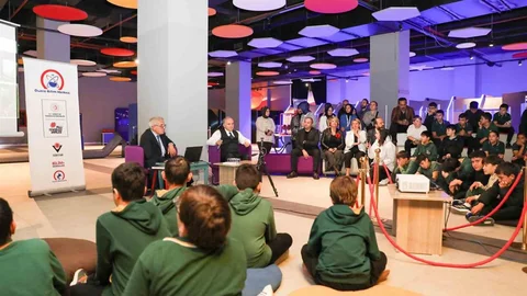 Düzce'de bilim merkezleri ortak konferans gerçekleştirdi