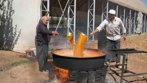 Gaziantep'te pekmez üretimi devam ediyor