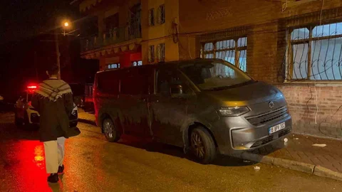 Eskişehir'de polisten kaçan minibüs terk edilmiş halde bulundu