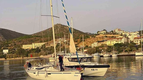 Muğla'da Datça açıklarında 42 düzensiz göçmen ve 2 kaçakçı yakalandı