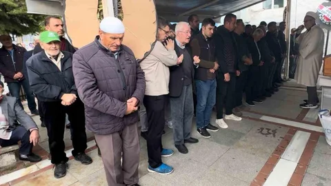 Edirne'de Perde Asarken Düşen Kadın Hayatını Kaybetti