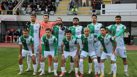 TFF 3. Lig'de Amasyaspor, Karabük İdmanyurdu ile 0-0 berabere kaldı.